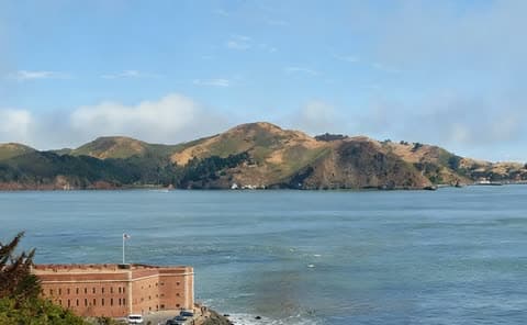 Koʻrfaz manzarasidan koʻprik olib tashlandi